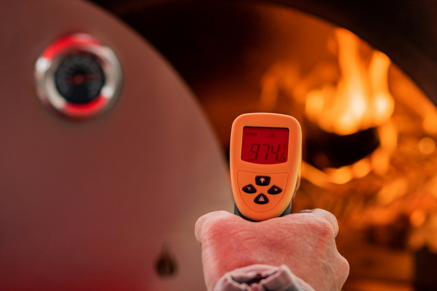 Contactless-digital-infrared-thermometer-for-adults-and-kids–Vitalyong-Shop
